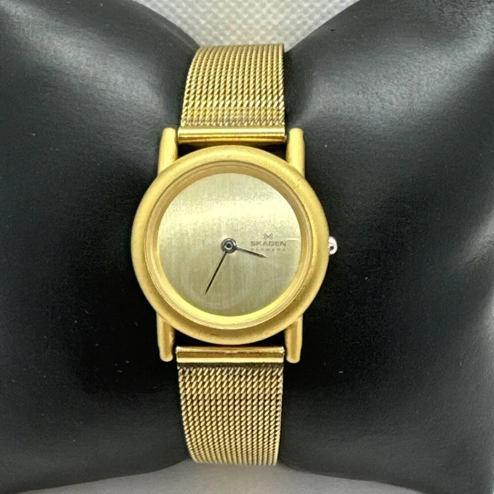 Skagen 45GG Women's Gold Tone Analog Dial Quartz Genuine Wrist Watch JNA568
